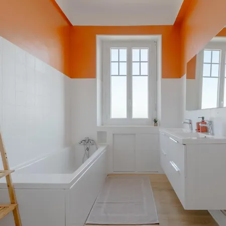 Apartment Spacieux - Vue Pyrenees - Hypercentre *