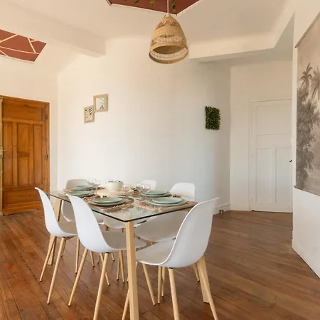 Apartment Spacieux - Vue Pyrenees - Hypercentre *
